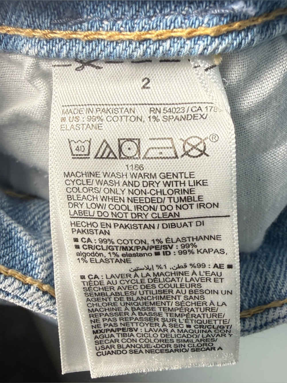 Old Navy High-Rise OG Straight Jean Shorts Vintage Retro| Light Wash | Size 2 - Picture 4 of 7